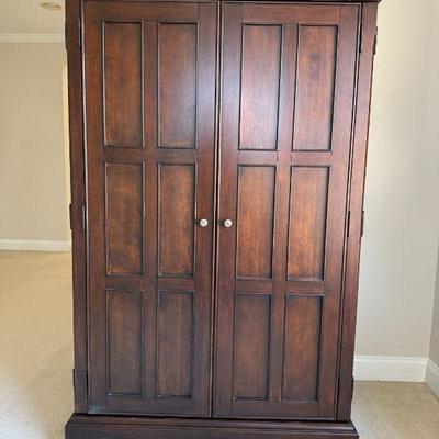 Riverside Furniture Armoire Desk