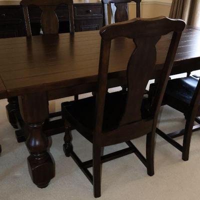 Pottery Barn Cortona Dining Table with 10 chairs and two leaves