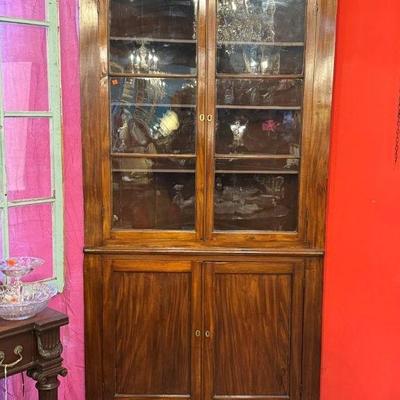 Antique English George III c 1780-1800 mahogany corner cabinet, rare 3 pane glass doors, 2pc, purchase from Sotheby’s London in the...