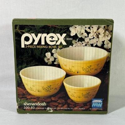 Pyrex Shenandoah 300-80 mixing bowl set, New In Box