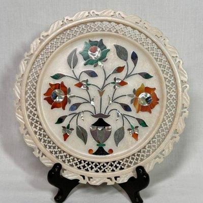 Mughal Pietra Dura gemstone and mother of pearl inlaid marble plate, 7”