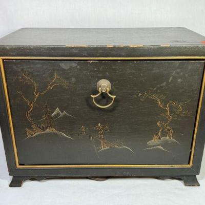 Rare 1940’s Federal Radio Model 1540T Oriental Chest AM radio, flip down front, not tested, 16” x 9” x 12”