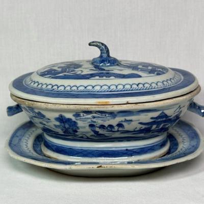 Chinese Export blue and white Canton sauce tureen and stand, pig head handles, 7” x 5 1/4” x 4”