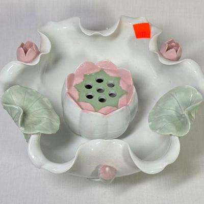 Vintage Chinese blanc de chine Lotus flower arranger with flower frog, 8 2/2”