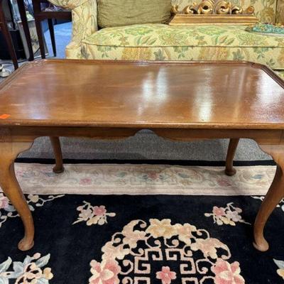 Vintage Biggs Furniture, Richmond, VA mahogany coffee table, pie crust edge, pad feet, 33” x 20” x 18”