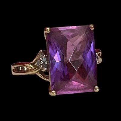 10K Gold Ring with purple sapphire 