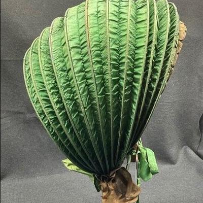 Antique bonnet
