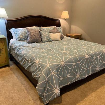 King size bedframe with adjustable Sleep Number mattress