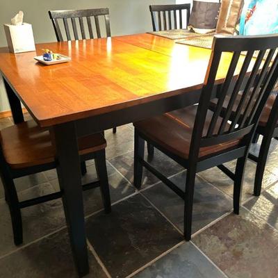 Dining table set