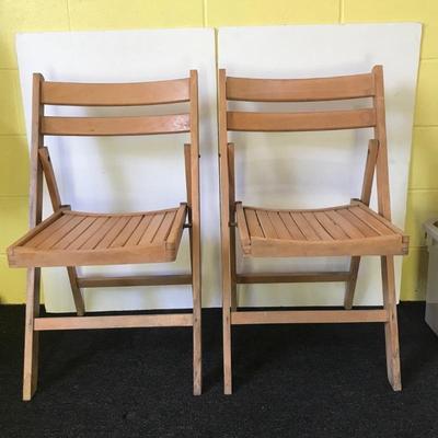 Vintage Wood Folding Chairs(2)