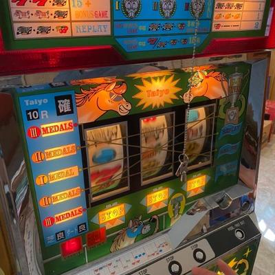 PACHISLO Token Slot Machine/Japanese/ Directions, Keys.