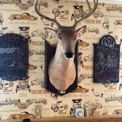 BUCK. Animated Trophy, He Sings, He Talks. 