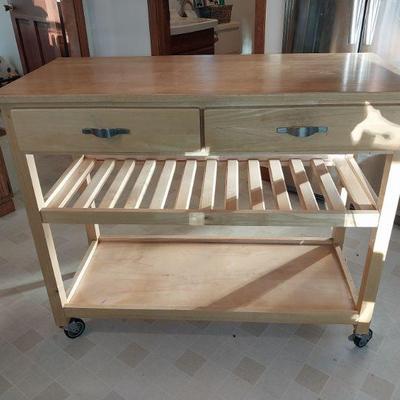 Great solid wood kitchen ìsland