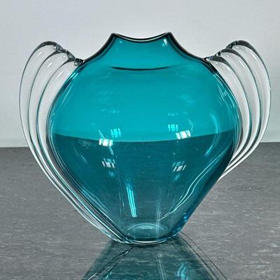 THOMAS BUECHNER III HAND BLOWN VASE | Hand blown art glass vase signed & dated on bottom “1994” - h. 7.5 x w. 8.5 x d. 5.5 in

