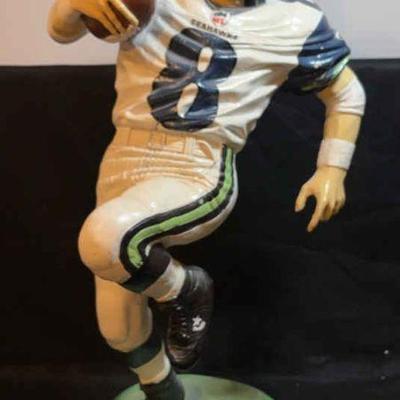 Seahawks matt hasselbeck action figure