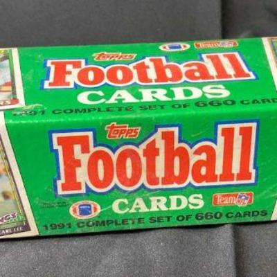 Unopened topps football cards 1991 complete set of 660 cards