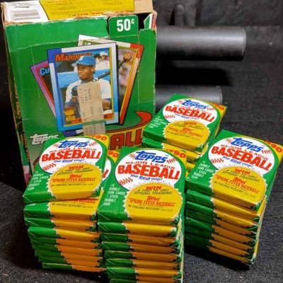 Topps baseball bubble gum cards