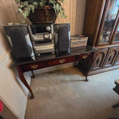 Vintage Stereo System and Record Player Setup
•	Step back in time with this stunning vintage stereo system and record player setup!...