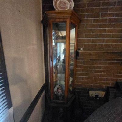 Classic Glass-Front Corner Display Cabinet
•	A stunning, vintage glass-front corner display cabinet, crafted with fine woodwork and...