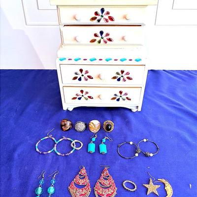 Handcrafted Jewelry Box with Rings & Earrings Collection