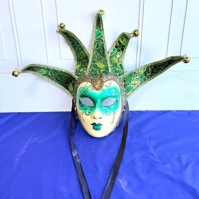 Venetian Mask Volto Jolly Green and Gold 5 Point  – 8”