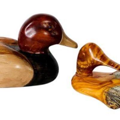 JAKA211 Vintage Wayne Murray & Woodcraft Ducks	Signed Wayne Murray wooden decoy duck.
