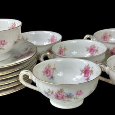 JAKA742 Vintage Winterlong Demitasse Cups And Saucers	Lot includes: Six cup and saucers. Made in Barvaria, Germany
