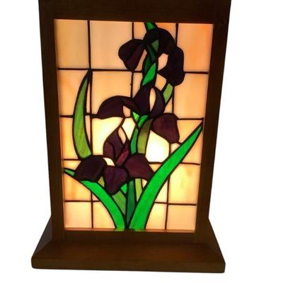 JAKA934 Vintage Style Stained Glass Table Lamp	Lamp depicts iris flowers on all sides.  Lamp is approximately 12.5" Tx 9.5" W.
