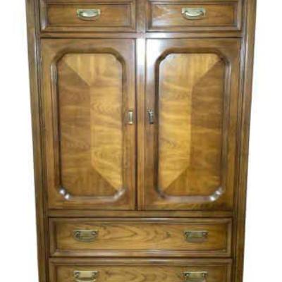 JAKA631 Thomasville Huntley Dresser	Huntley line, shalimar collection appears to be pecan wood with brass hardware.

