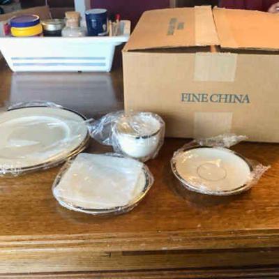 JAKA834 Lenox Fine Bone China Set	One unused Lenox "McKinley" china set still in packaging with several additional unused...