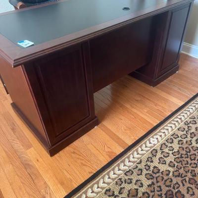 Nice desk