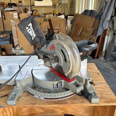 Compound miter saw