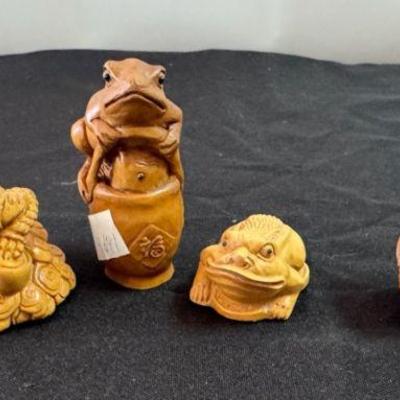 Antique Hand Carved Netsuke Boxwood Kimono Buttons (4 Frogs)

