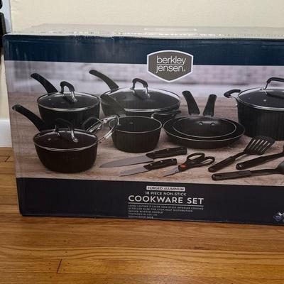 Berkeley Jensen Cookware Set | Berkley Jensen forged aluminum 18-piece non-stick cookware set in original box.

