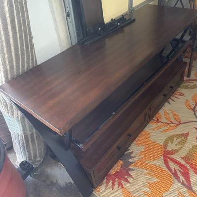 Nice TV stand or....