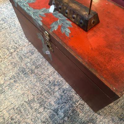 Pretty red box