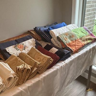 Napkins and tablecloths