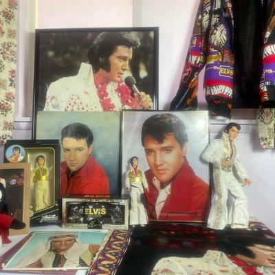 Elvis Collectibles: Lot 1