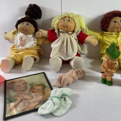 Vintage Cabbage Patch Dolls And Rubber Toys