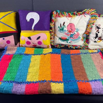 Vintage Hand knit Blanket Multicolored Throw With Children’s Throw Pillows