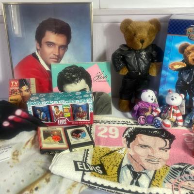 Elvis Collectibles: Lot 2