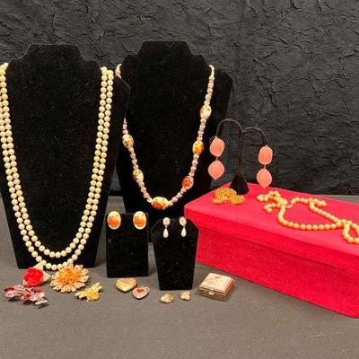 Ct955 vintage pink and pearls