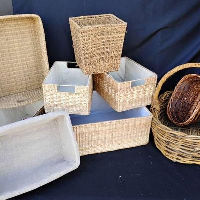Ct983 assorted wooden baskets