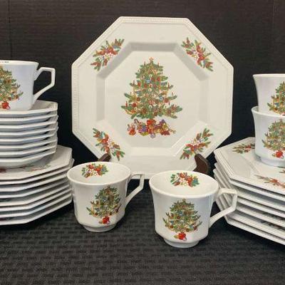 Ct828 fairfield christmas china