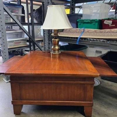 Ct767 coffee table with lamp