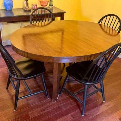Table & (4) Chairs
