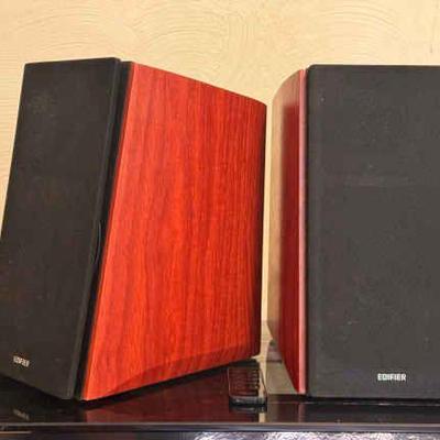 Edifier Multimedia Speaker Set
