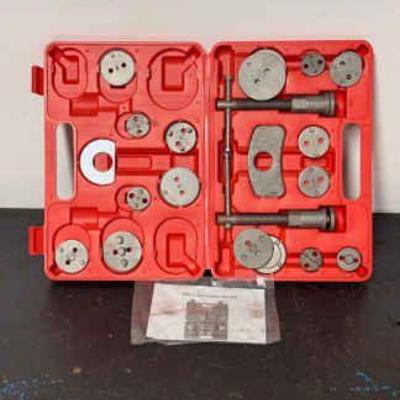 Brake Disk Caliper Set (Incomplete)

