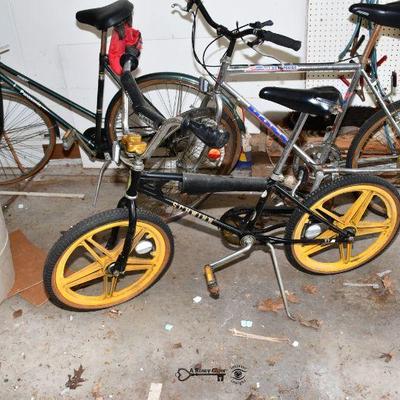 12 garage 22)