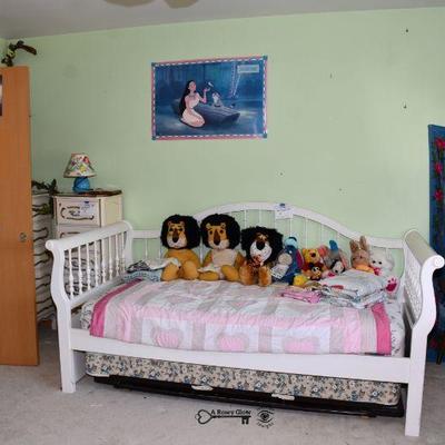 9 bedroom b 3)